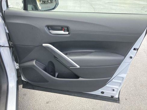 Certified 2025 Toyota Corolla Cross XSE AWD w/ Convenience Package image 32