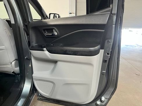 Used 2018 Honda Ridgeline RTL-E image 16