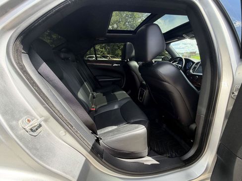 Used 2012 Chrysler 300 Limited RWD image 25