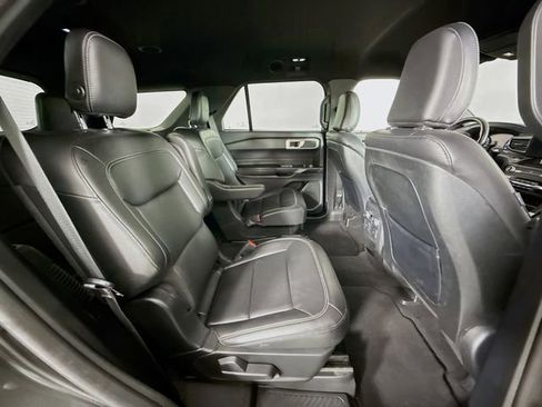 Certified 2020 Ford Explorer XLT w/ Equipment Group 202A image 29