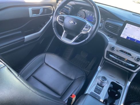 Used 2023 Ford Explorer XLT w/ Equipment Group 202A image 15