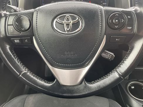 Used 2018 Toyota RAV4 XLE FWD image 10