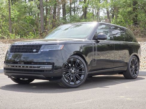 New 2026 Land Rover Range Rover Long Wheelbase SE AWD/4WD image 2