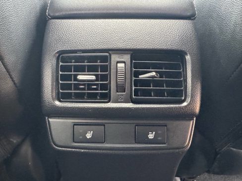 Used 2015 Subaru Outback 2.5i Limited image 28