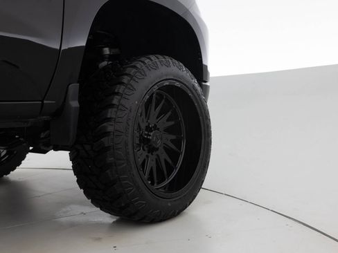 Used 2022 Chevrolet Silverado 1500 LT Trail Boss image 18