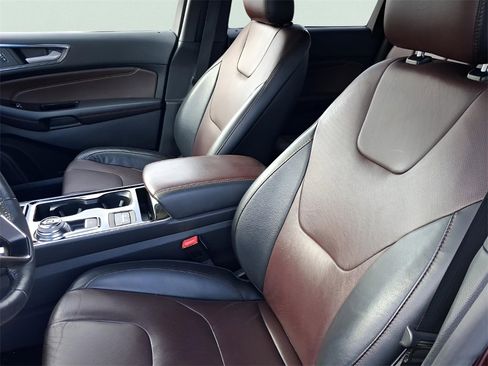 Used 2020 Ford Edge Titanium w/ Equipment Group 301A image 17