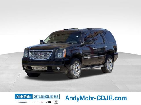 Used 2011 GMC Yukon Denali AWD/4WD image 3