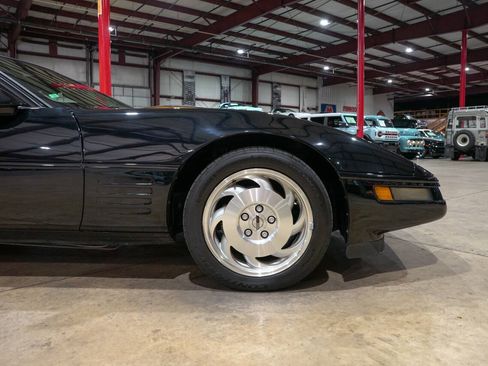 Used 1994 Chevrolet Corvette Coupe RWD image 11