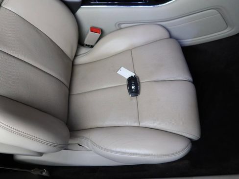 Used 2017 Lincoln Continental Select image 28