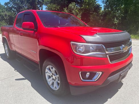 Used 2015 Chevrolet Colorado LT w/ LT Convenience Package AWD/4WD image 3