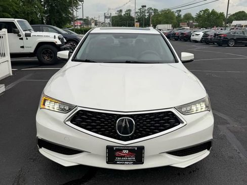 Used 2018 Acura TLX image 4