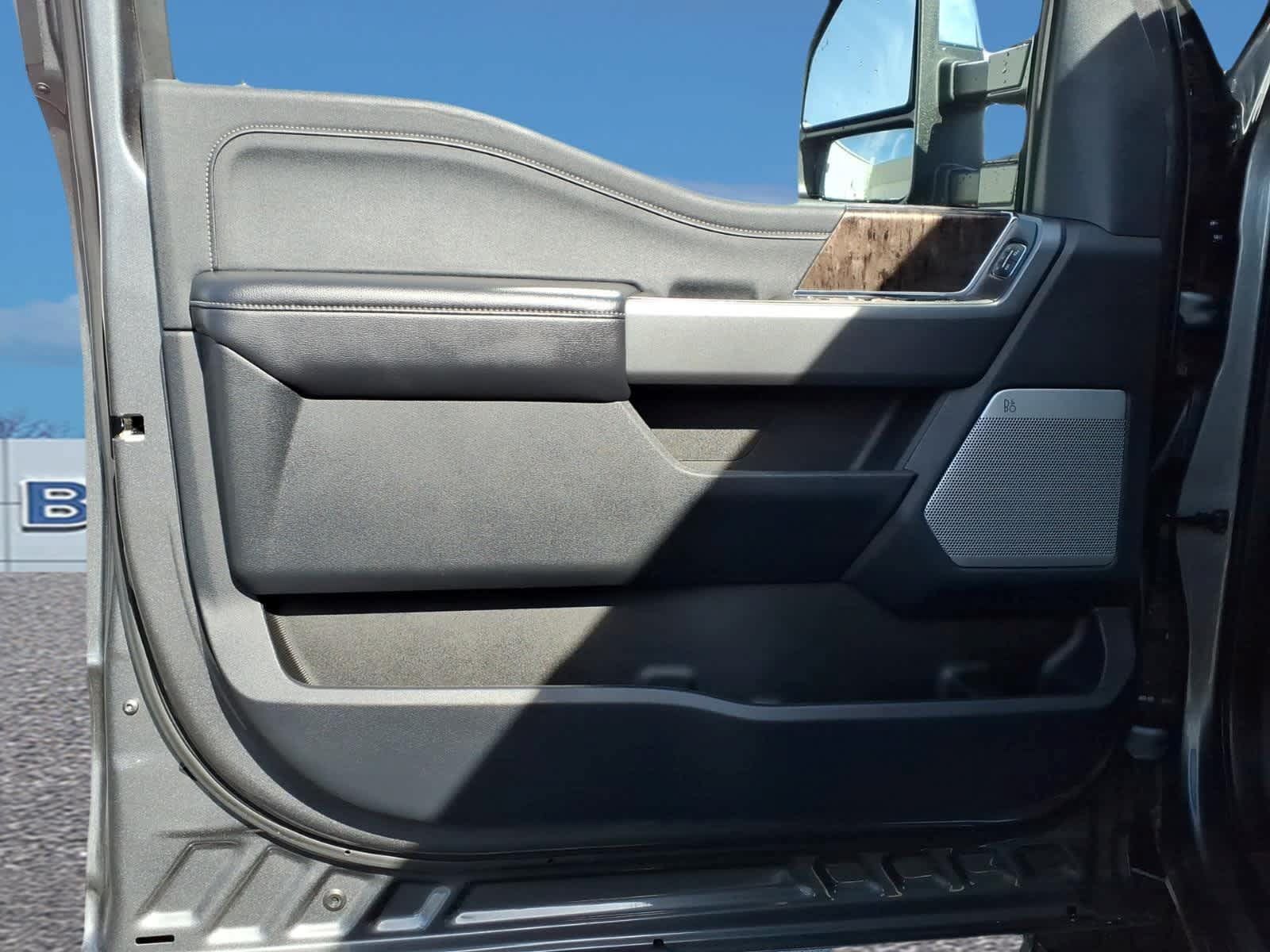 Used 2025 Ford F350 Lariat w/ Chrome Package AWD/4WD image 11