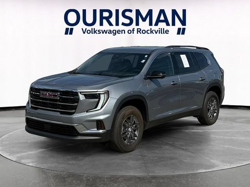 Used 2025 GMC Acadia Elevation FWD image 2