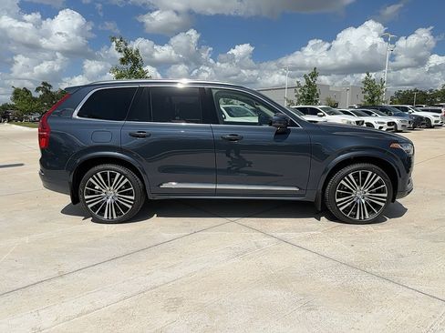 Certified 2024 Volvo XC90 B6 Ultimate w/ Lounge Package image 7