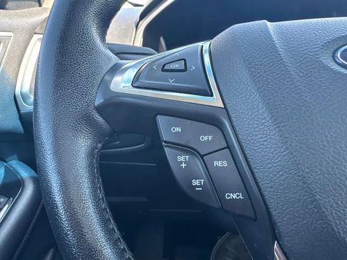 Used 2018 Ford Edge SEL w/ Equipment Group 201A AWD/4WD image 19