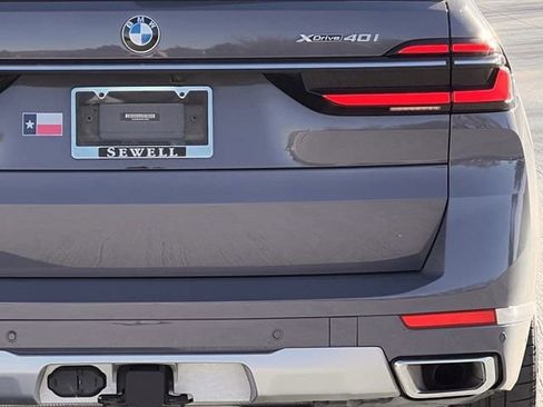 Used 2023 BMW X7 xDrive40i w/ Executive Package image 6