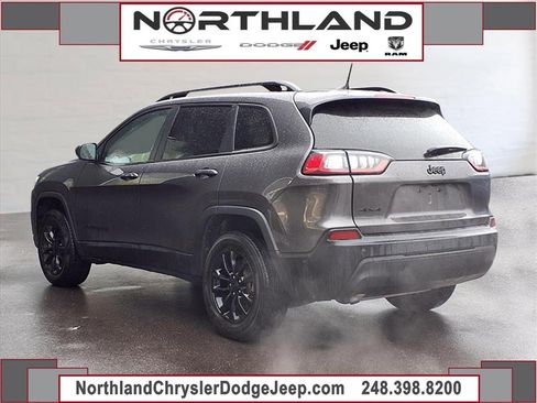 Certified 2023 Jeep Cherokee Altitude Lux image 2