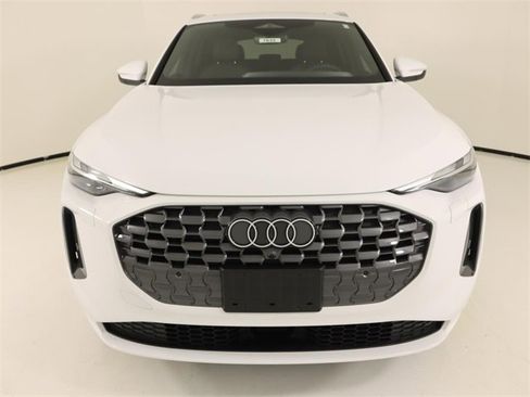 New 2025 Audi Q5 Premium image 8