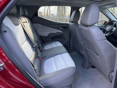 Used 2022 Chevrolet Bolt EUV Premier w/ Sun & Sound Package image 11