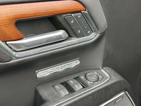 Used 2022 GMC Sierra 1500 Denali AWD/4WD image 17
