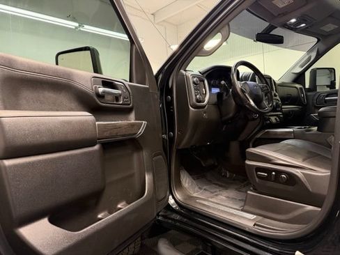 Used 2022 Chevrolet Silverado 2500 LTZ w/ LTZ Plus Package AWD/4WD image 9