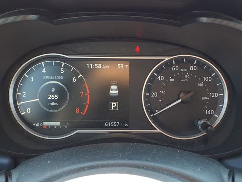 Used 2023 Nissan Versa SV image 10