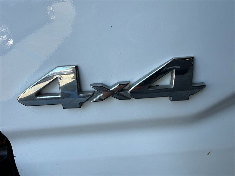 Used 2019 Toyota Tacoma SR AWD/4WD image 2
