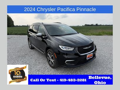Used 2024 Chrysler Pacifica Pinnacle