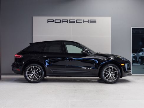 Certified 2026 Porsche Macan AWD/4WD image 8