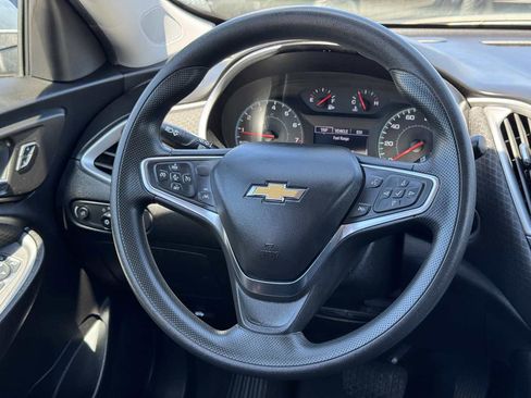 Used 2025 Chevrolet Malibu LT image 24