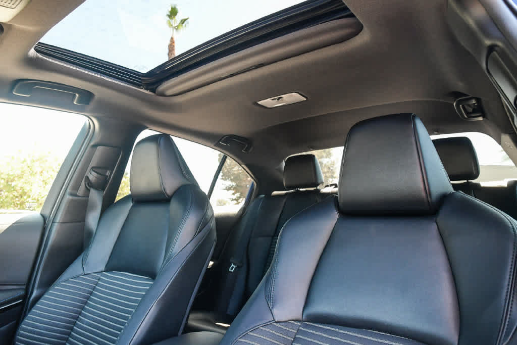 Used 2020 Toyota Corolla XSE FWD image 19