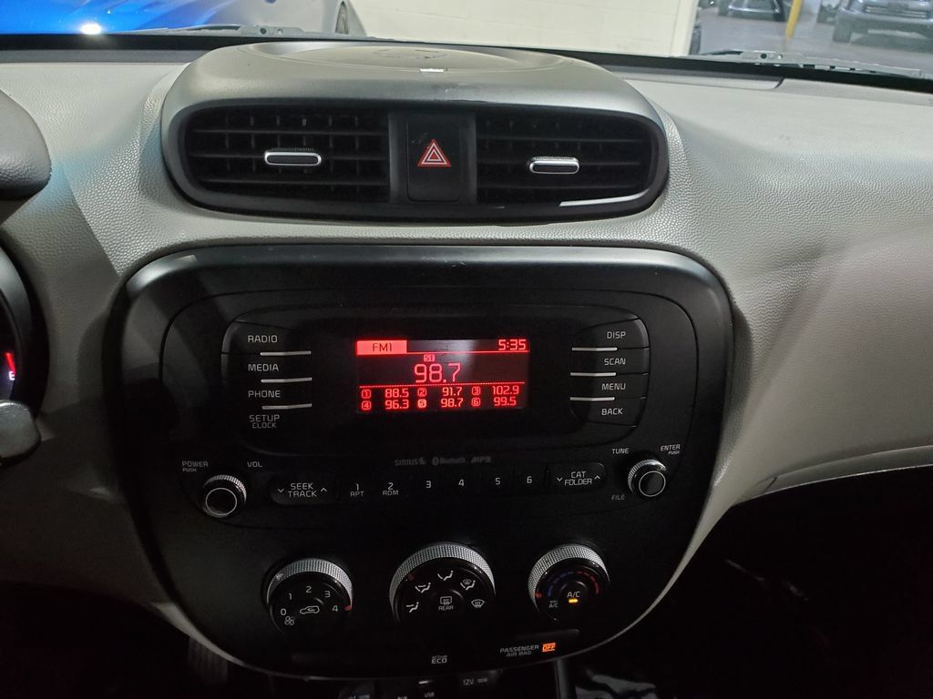 Used 2016 Kia Soul FWD image 24