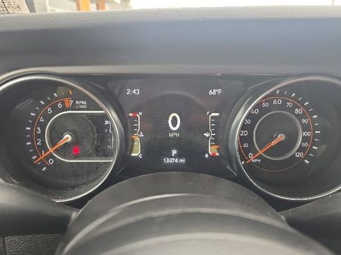 Certified 2023 Jeep Gladiator Sport AWD/4WD image 12