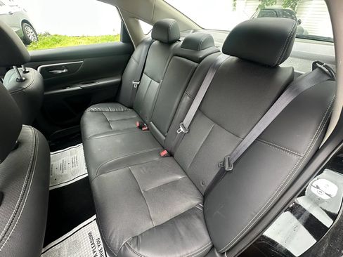 Used 2016 Nissan Altima 2.5 SL w/ 2.5 Technology Package FWD image 17