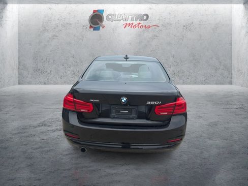 Used 2018 BMW 320i xDrive Sedan AWD/4WD image 4
