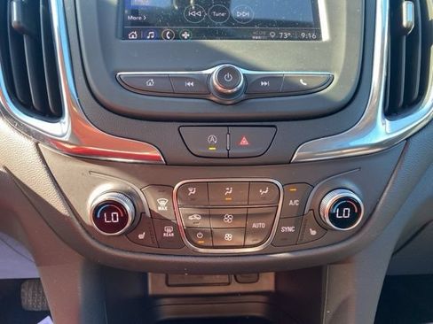 Used 2024 Chevrolet Equinox LT FWD image 14