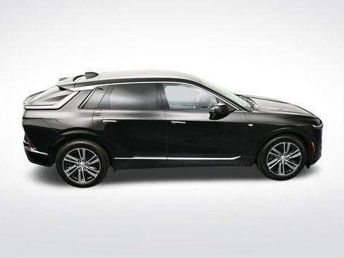 Used 2025 Cadillac Lyriq Luxury AWD/4WD image 21