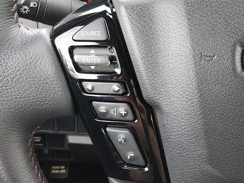 Certified 2025 Nissan Frontier Pro-X RWD image 21