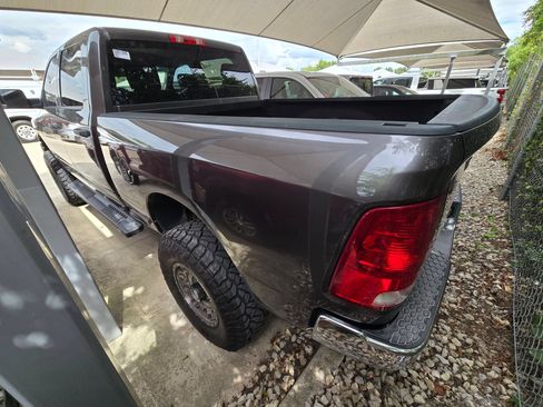 Used 2016 RAM 2500 Tradesman w/ Chrome Appearance Group AWD/4WD image 5