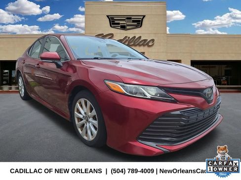 Used 2019 Toyota Camry LE w/ Convenience Package FWD image 1