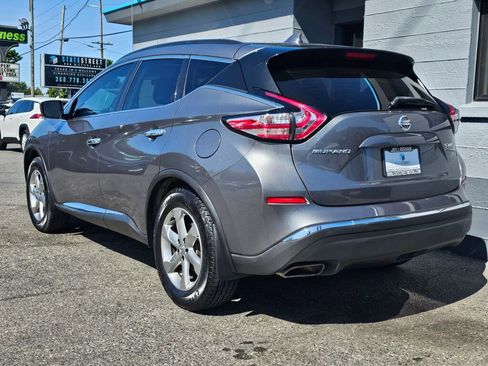 Used 2018 Nissan Murano SV AWD/4WD image 3