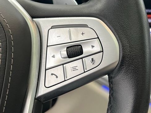 Used 2022 BMW X7 xDrive40i w/ Executive Package AWD/4WD image 19