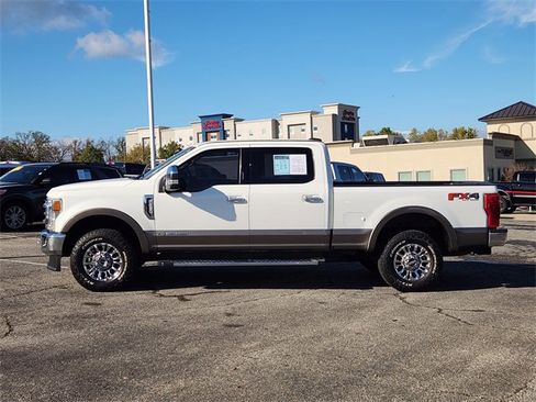 Used 2020 Ford F250 Lariat w/ Chrome Package image 4