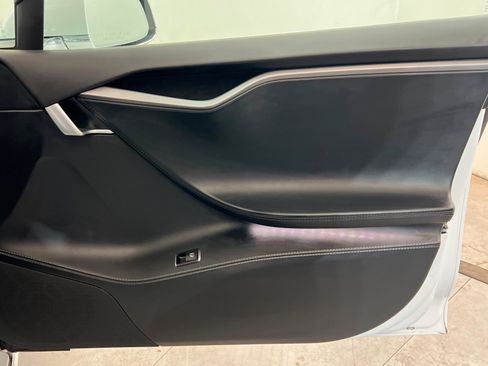 Used 2020 Tesla Model S Long Range image 22