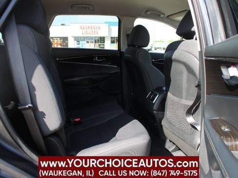 Used 2020 Kia Sorento LX w/ LX I4 Convenience Package AWD/4WD image 17
