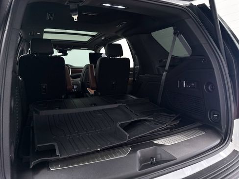 Used 2023 GMC Yukon Denali Ultimate w/ LPO, Floor Liner Package AWD/4WD image 35