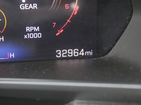 Used 2024 Chevrolet Colorado W/T w/ Technology Package RWD image 31