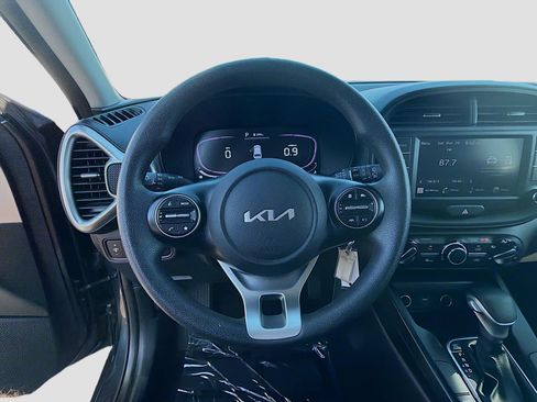 Used 2024 Kia Soul LX w/ Option Group 015 FWD image 10
