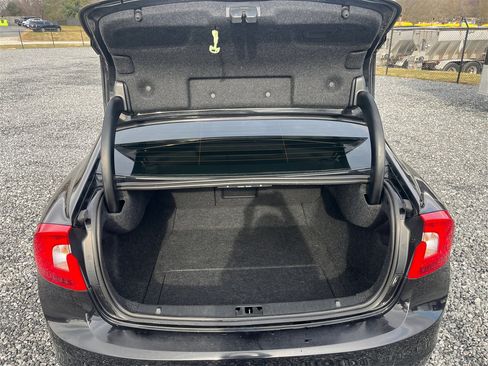 Used 2016 Volvo S60 T5 Inscription Platinum image 13