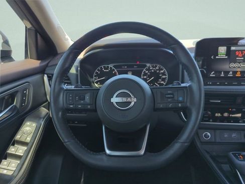 Used 2023 Nissan Rogue SL w/ SL Premium Package image 26